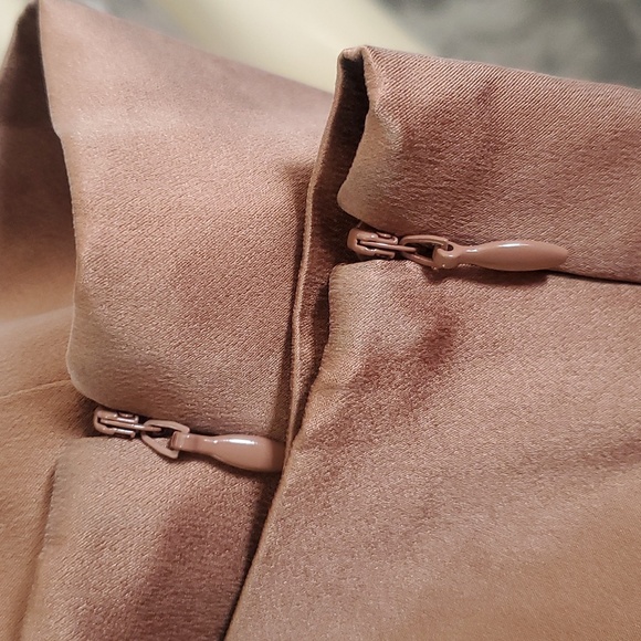 INTERMIX Raleigh 100% Silk Tapered Pants Ankle Zip Tailored Pleated Size 10 - Picture 12 of 14